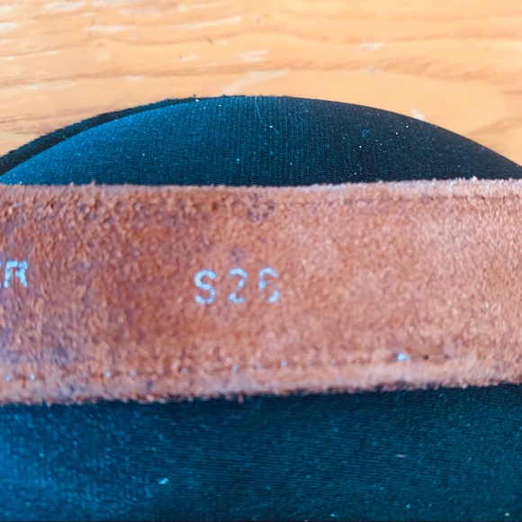 Unbranded Women's Brown Leather Belt with Contrast Stitch Size Small - Picture 3 of 16